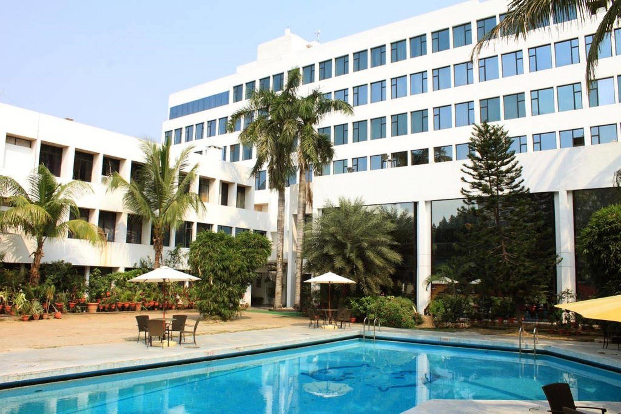 Hotel Maurya Patna Patna  Dış mekan fotoğraf