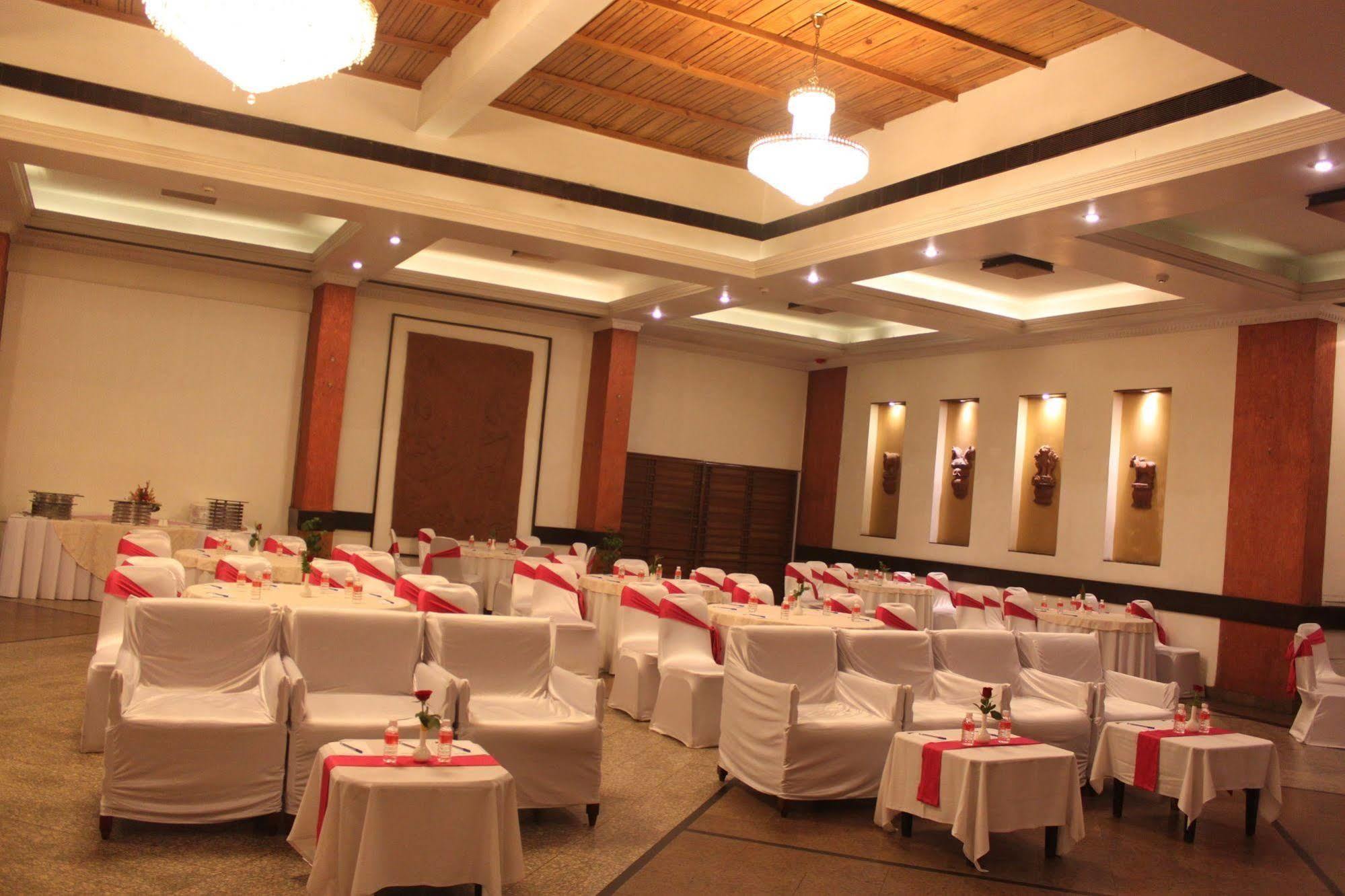 Hotel Maurya Patna Patna  Dış mekan fotoğraf