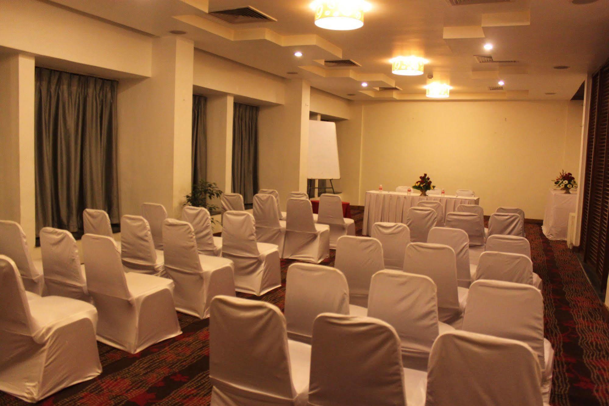 Hotel Maurya Patna Patna  Dış mekan fotoğraf