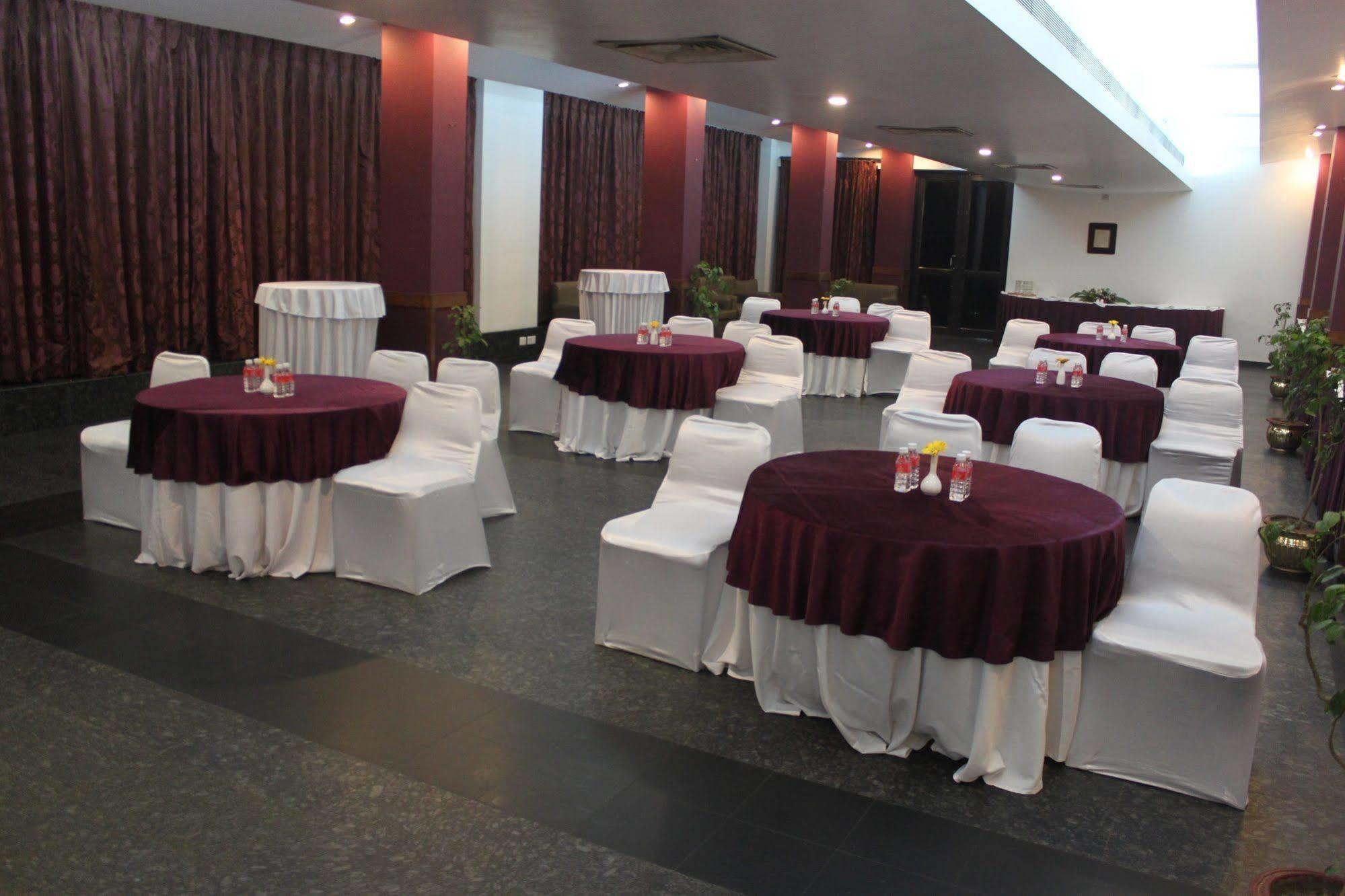 Hotel Maurya Patna Patna  Dış mekan fotoğraf